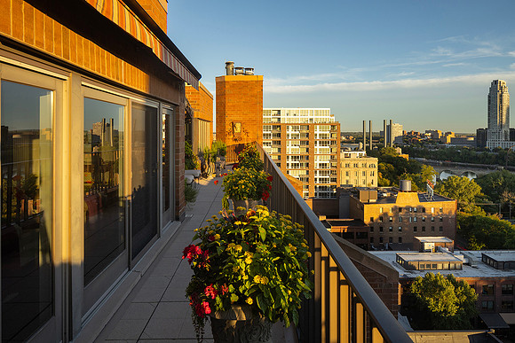 260915_100 Second St_002